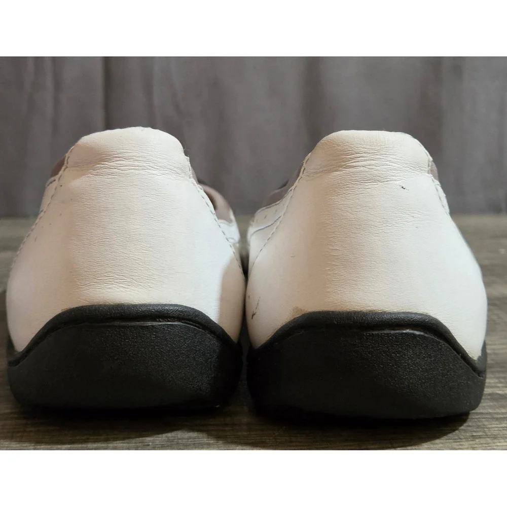 Clarks Springers Leather Ballet Flats Womens Size 7.5 White